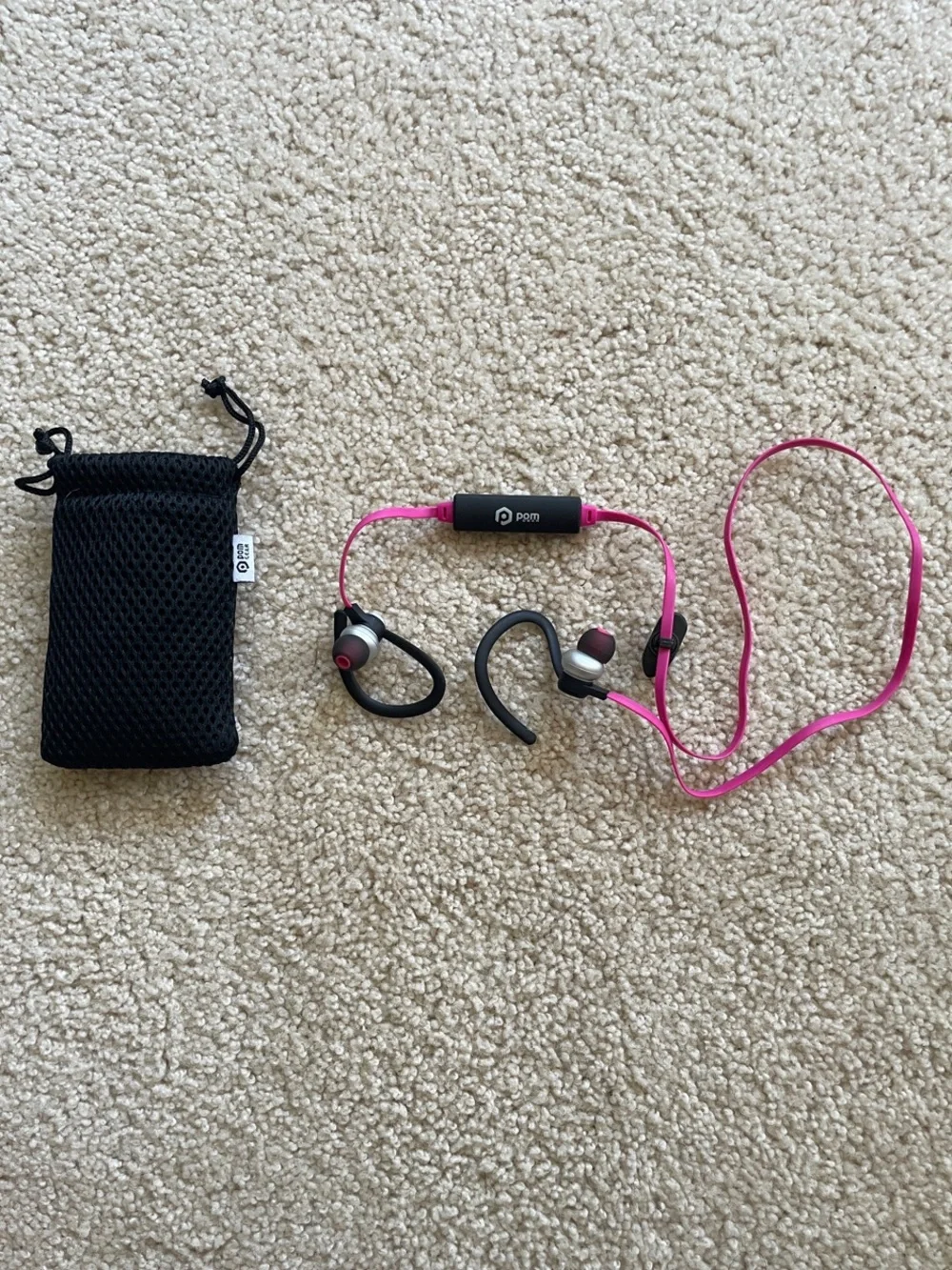 Bluetooth Wireless Sport Earbuds in Pink with Carry Pouch